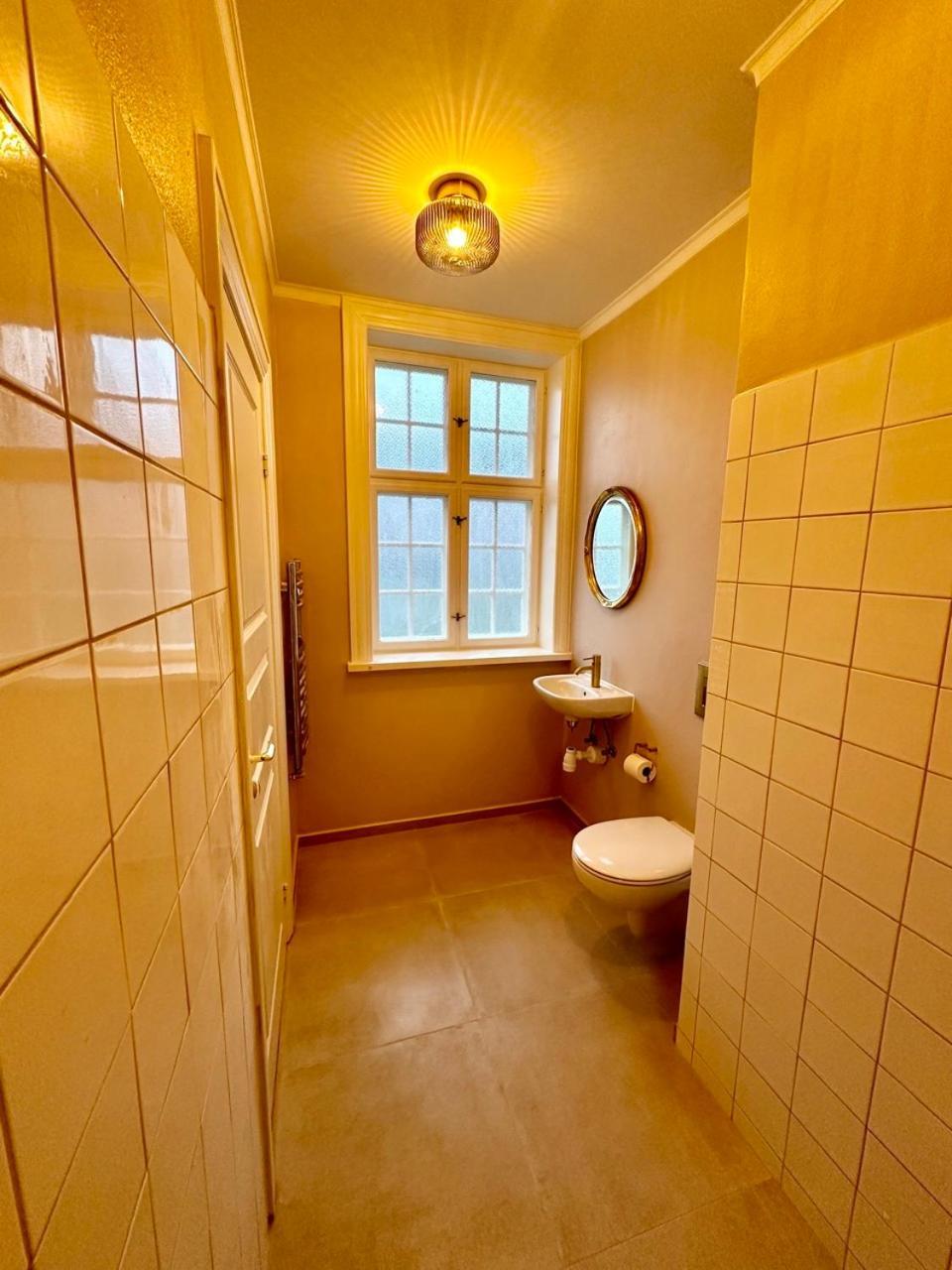 Hirtshals Gamle Station Bed & Breakfast Екстериор снимка