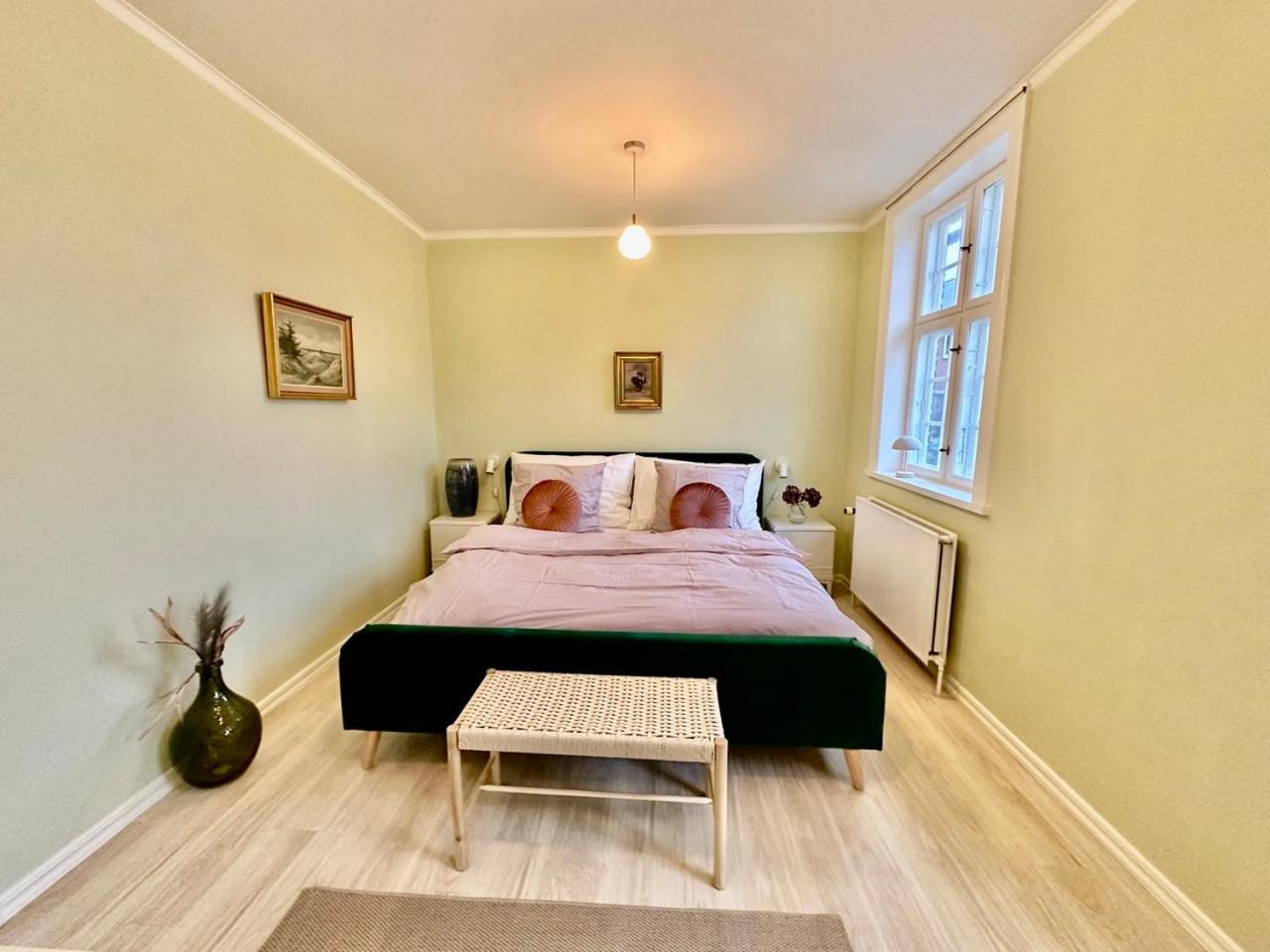 Hirtshals Gamle Station Bed & Breakfast Екстериор снимка