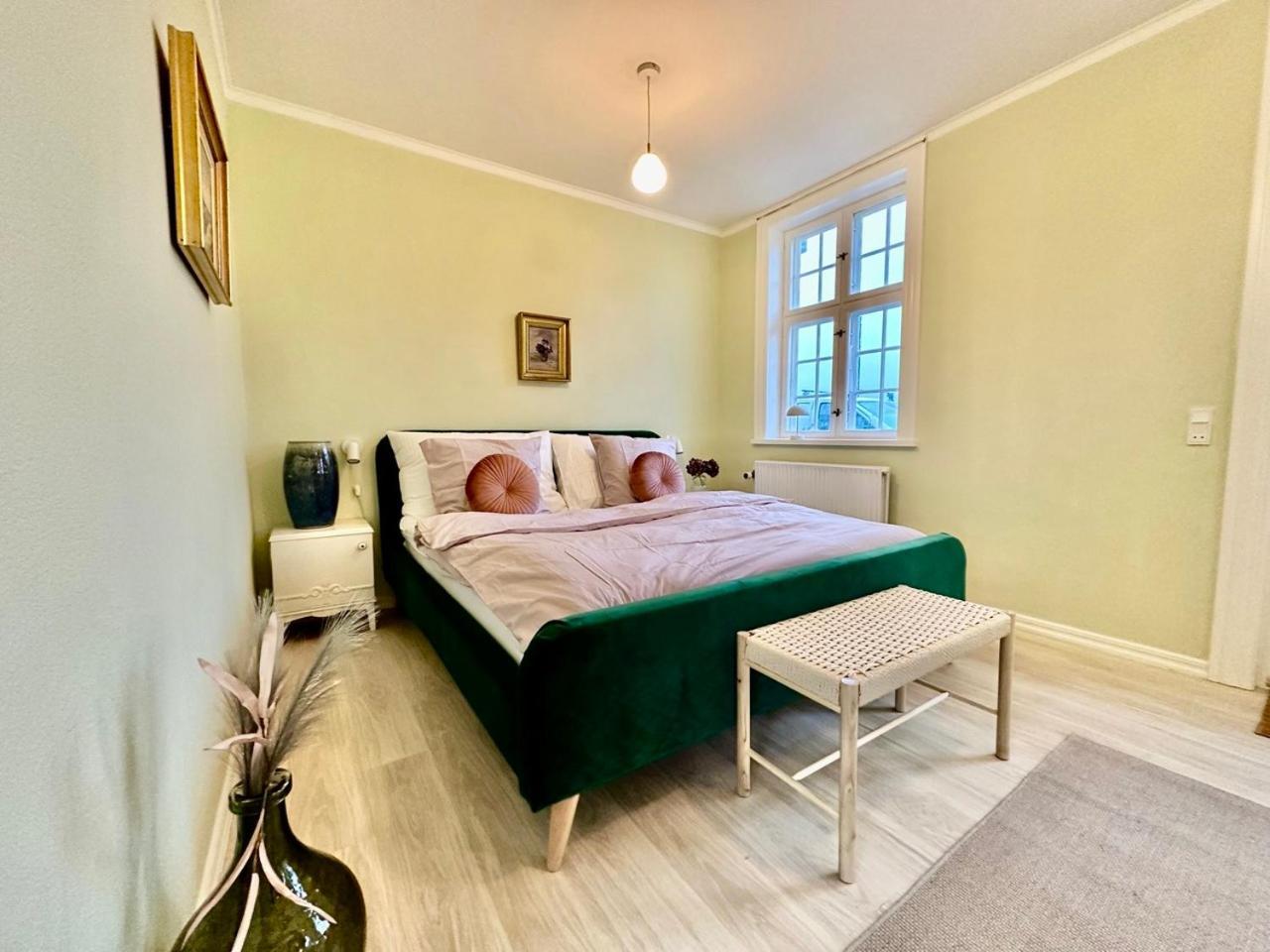 Hirtshals Gamle Station Bed & Breakfast Екстериор снимка
